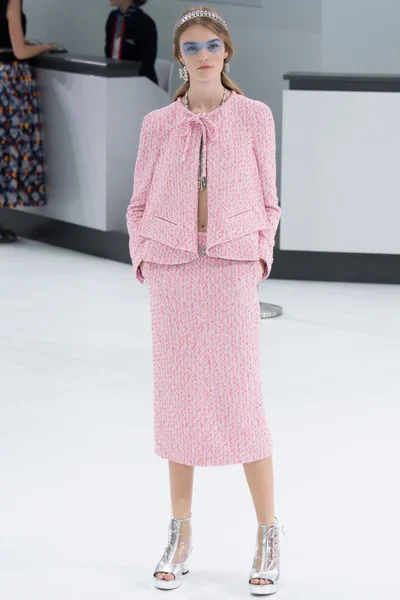 Look 57